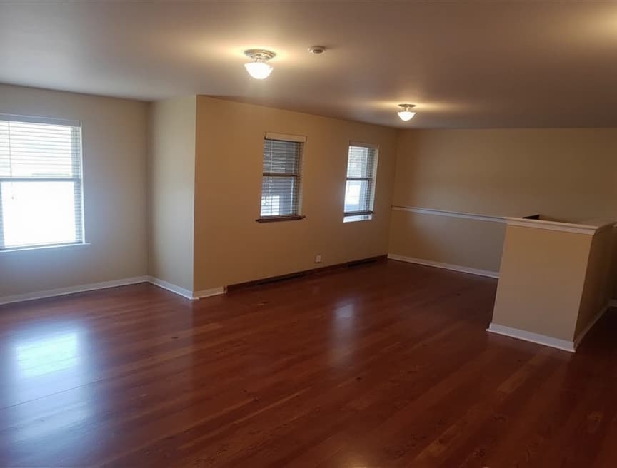 HomestagingKIEin repräsentatives Bild von einer modern eingerichteten Wohnung, erstellt mit FLUX