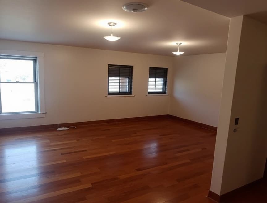 HomestagingKIEin Bild von einer Wohnung mit Schild zum Vermieten
