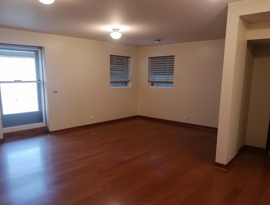 HomestagingKIEin beispielhaftes Bild einer Wohnung vor und nach der Anwendung von LoRA-basiertem KI-Homestaging