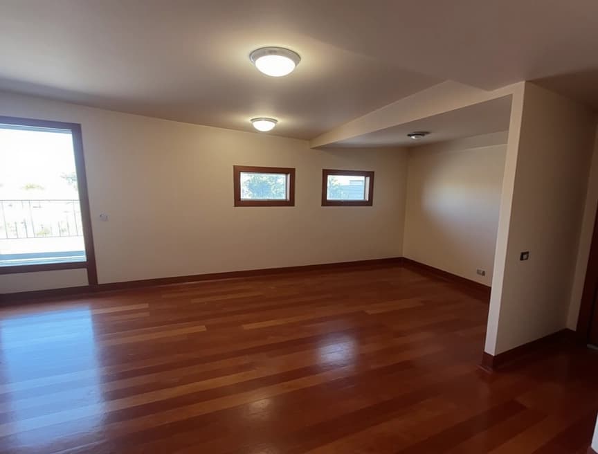 HomestagingKIEin Bild von einer Wohnung mit Schild zum Vermieten