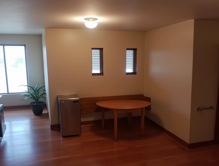 HomestagingKIEin Bild von einer Wohnung mit modernem Einrichtungsstil